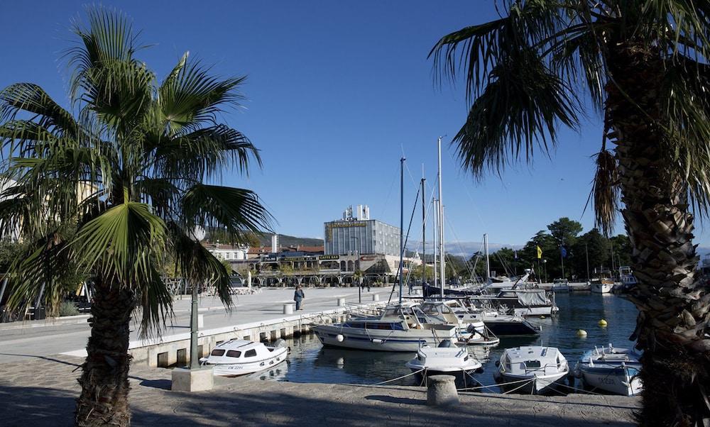 Hotel International Crikvenica Extérieur photo